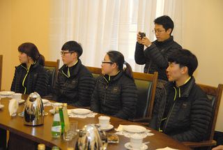 Sportowcy z Korei na spotkaniu w ratuszu