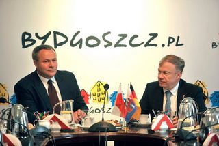 Prezydent Bydgoszczy oraz  Ambasador Republiki Federalnej Niemiec podczas spotkania w ratuszu